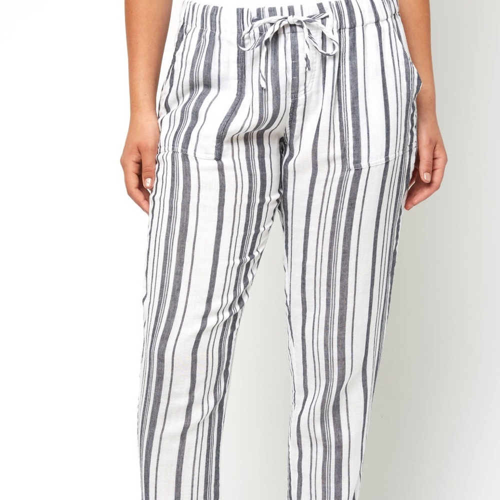 Abbeline : Gray & White Stripe Pants